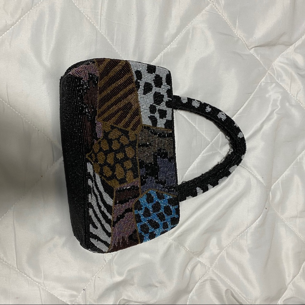 Beautiful Beaded Purse✨ - Picture 2 of 6